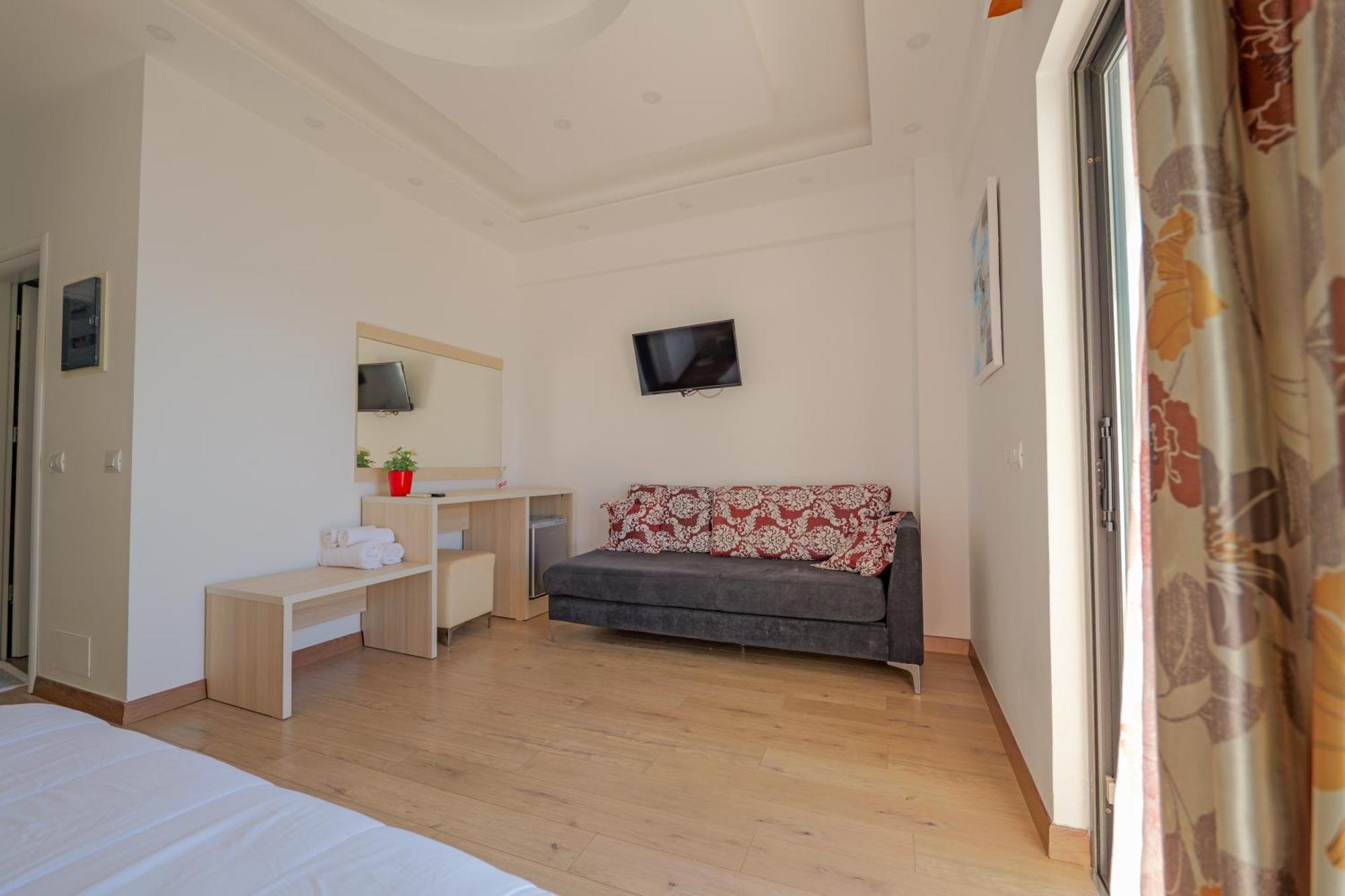 Hotel Iliria ซารานเดอ ภายนอก รูปภาพ