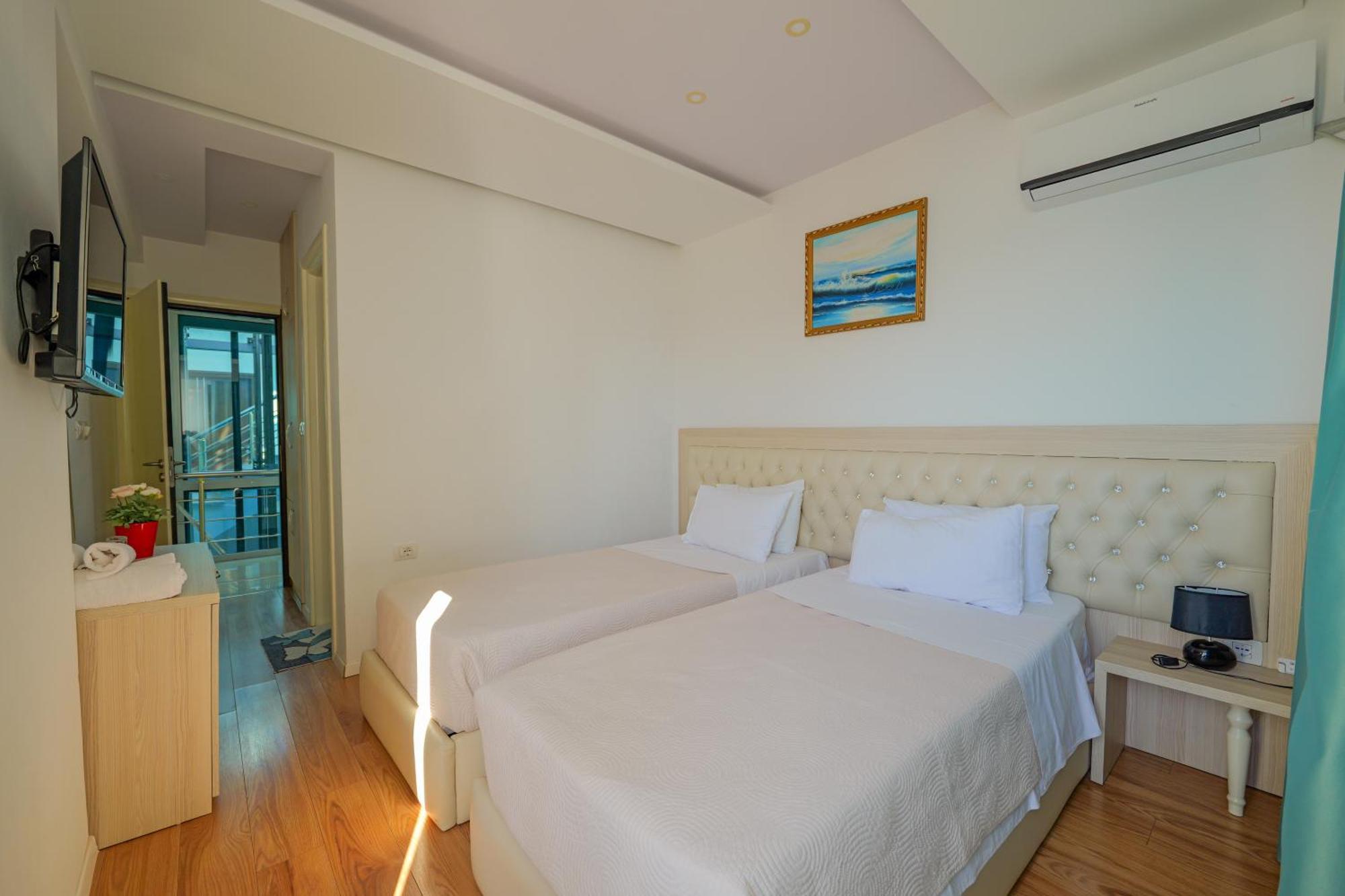 Hotel Iliria ซารานเดอ ภายนอก รูปภาพ