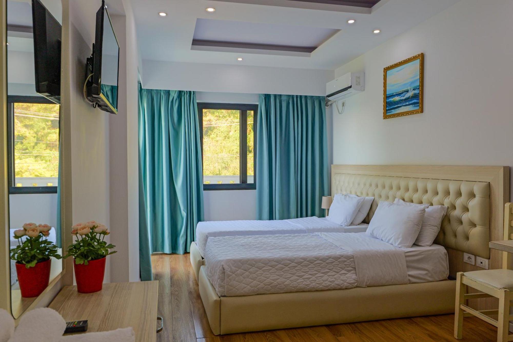 Hotel Iliria ซารานเดอ ภายนอก รูปภาพ